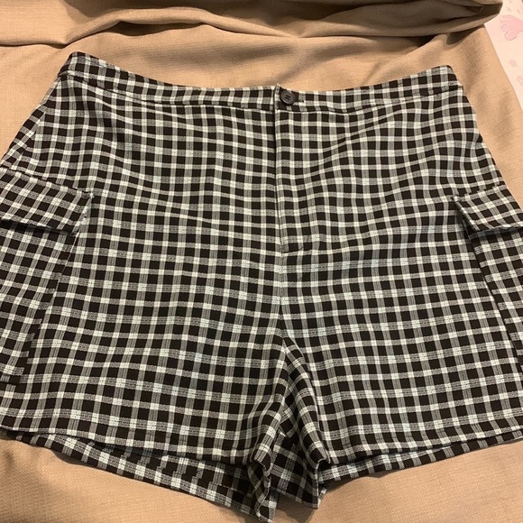 BP Plus Plaid Cargo Short - Picture 2 of 7